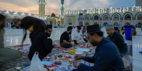 In Pictures | Muslims marked the first iftar