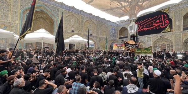 In pictures.. The faithful crowds offer their condolences to Imam Ali (peace be upon him) on the day of the martyrdom of the Prophet of Mercy, Muhammad (may God’s prayers and peace be upon him and his family)
